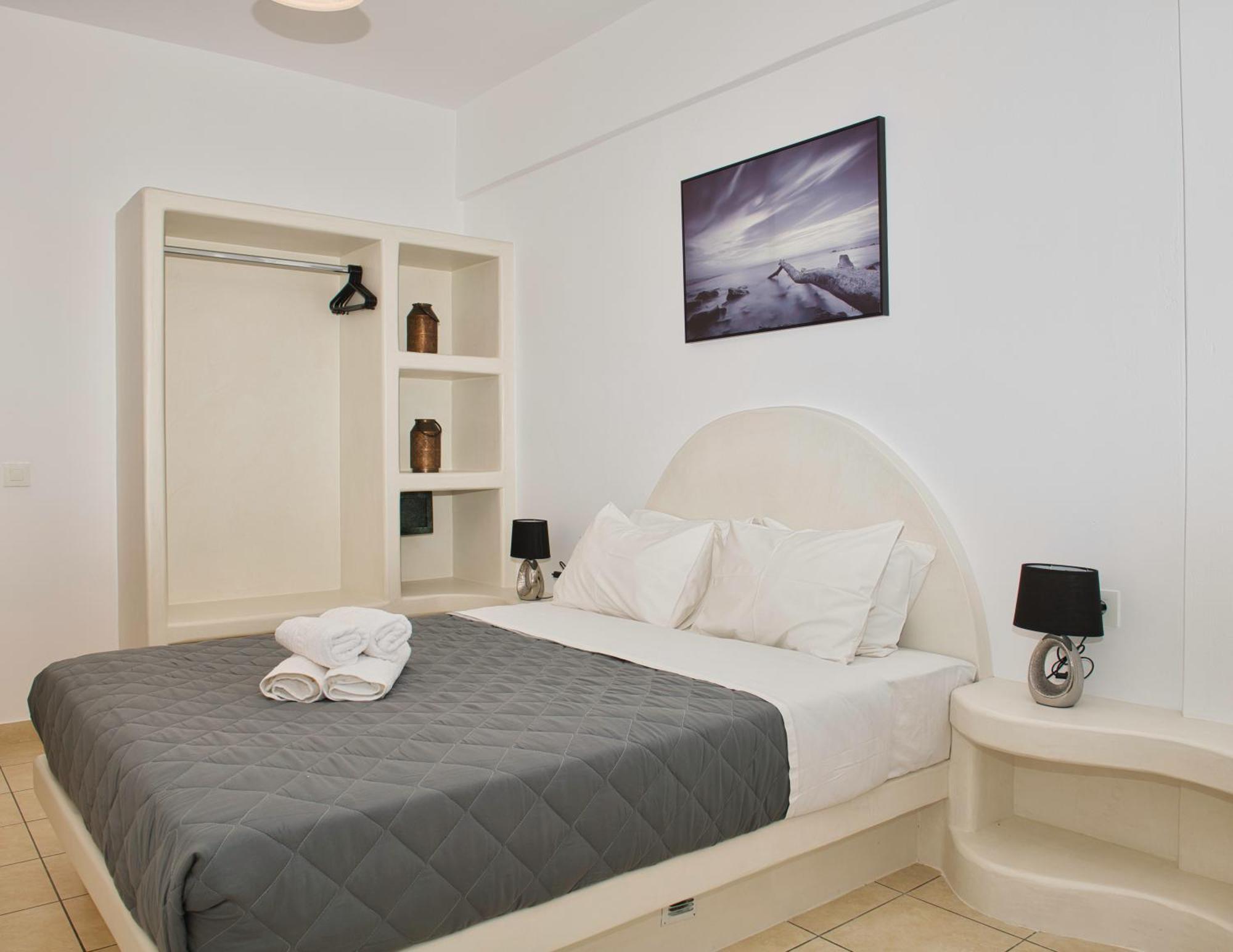 Villa Angira Kamári Екстериор снимка