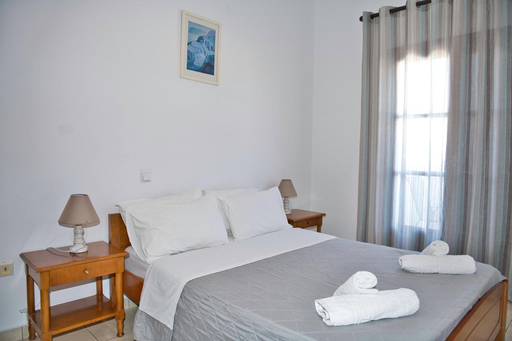 Villa Angira Kamári Екстериор снимка