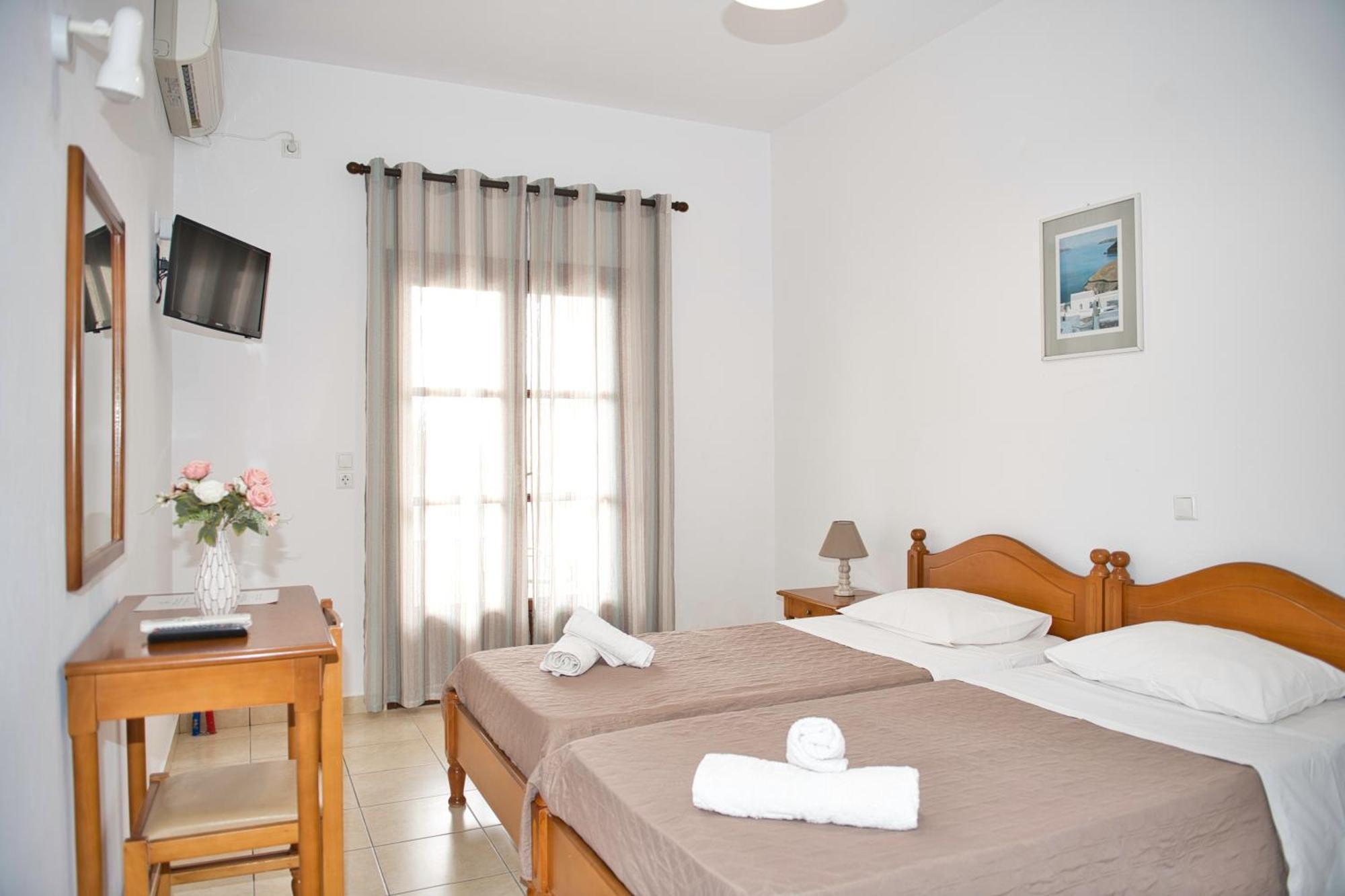 Villa Angira Kamári Екстериор снимка