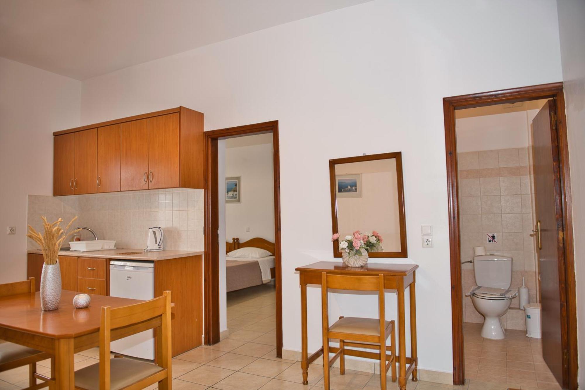 Villa Angira Kamári Екстериор снимка