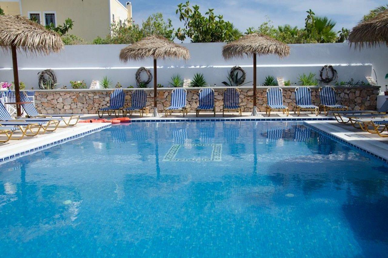 Villa Angira Kamári Екстериор снимка