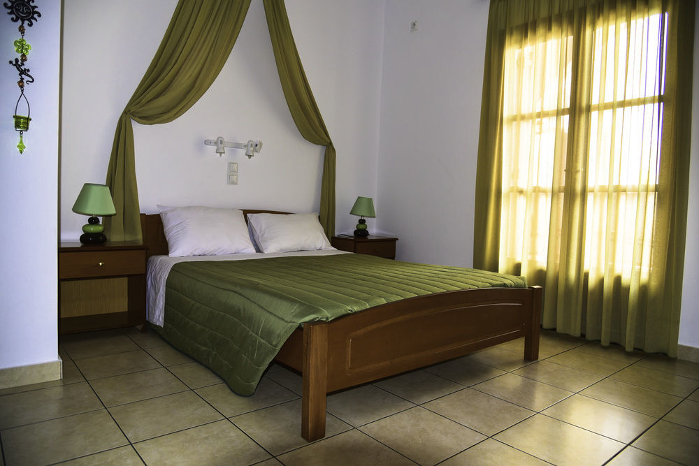 Villa Angira Kamári Екстериор снимка