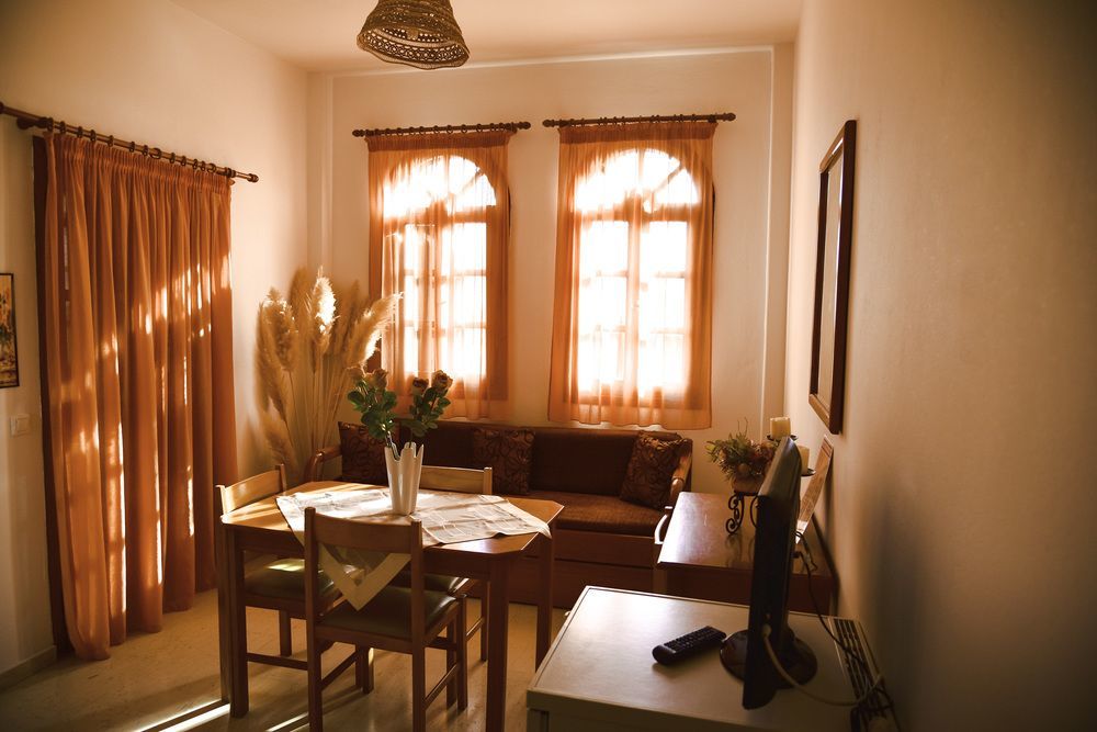 Villa Angira Kamári Екстериор снимка