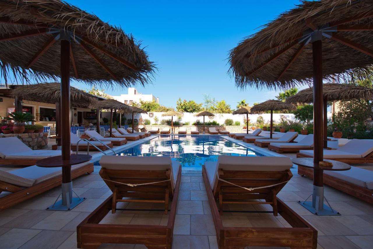 Villa Angira Kamári Екстериор снимка